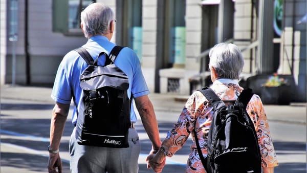 How to Deal with an Elderly Parent Who is Demanding